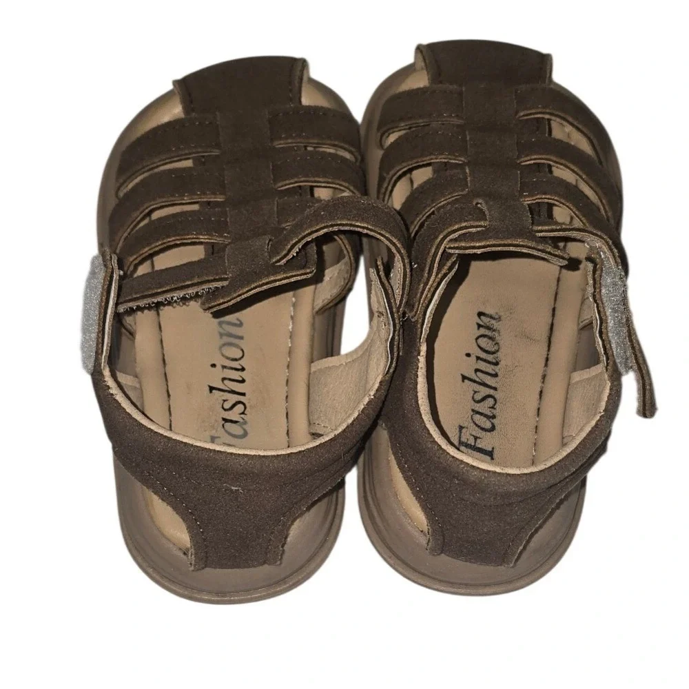 Fashion Kids Brown Faux‎ Suede Fisherman Sandals Hook and Loop Size 24 170